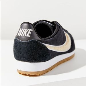black and white cortez womens